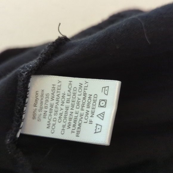 LOGO by Lori Goldstein Medium VNeck Boho Black Top Pockets Asymmetrical Boho - Picture 8 of 9